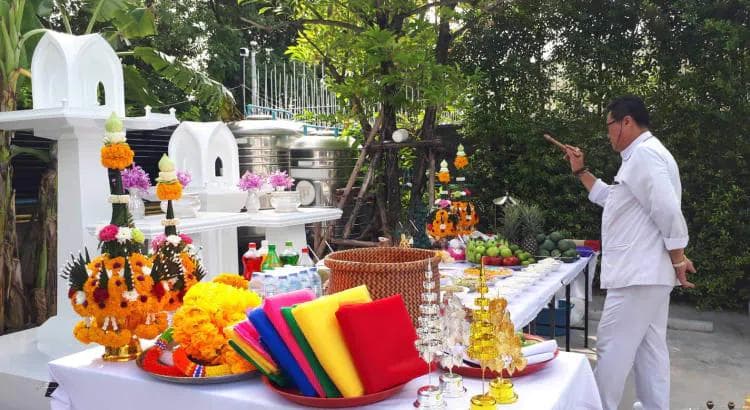 บริษัท 33P4ABLEตั้งศาลพระภูมิและตายาย กรุงเทพฯ